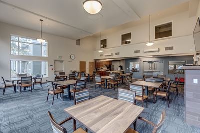 Social Room with seating l Vintage at Vancouver Senior Apartments